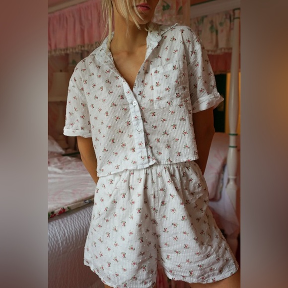 YLLW ROSY FLORAL SHORT SLEEVE SHIRT & SHORTS SET FRENCH FLORETS YELLOW THE LABEL - Picture 5 of 11